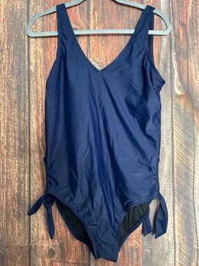 Coastal Blue Women's V-Neck One-Piece Swimsuit Navy Blue Size L